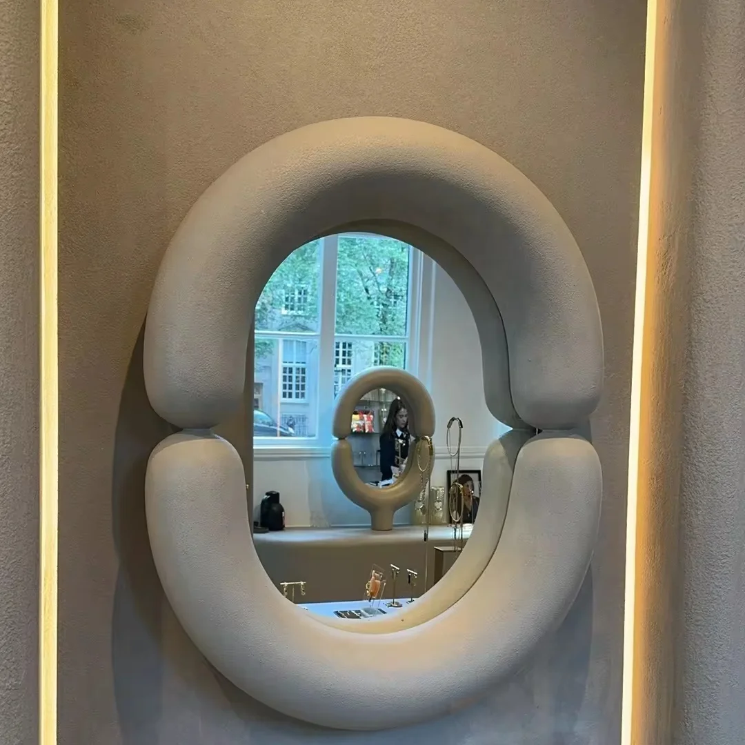 Shopping mall window display mirror circle wall art decor life size statue home decor resin fiberglass sculpture factory supply