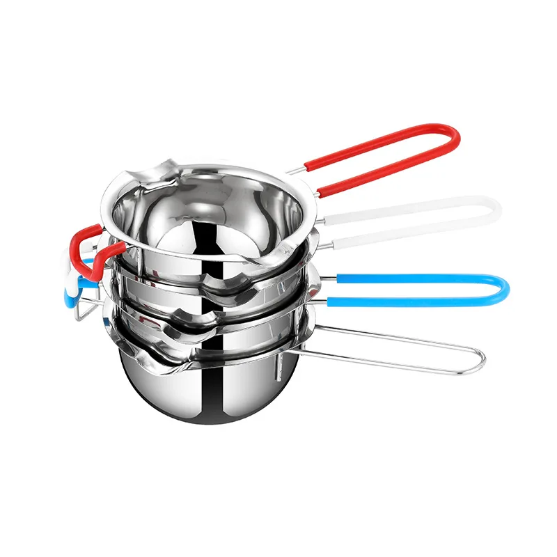 The pot with ergonomic handles provide a comfortable grip ensuring ease of use and control while cooking