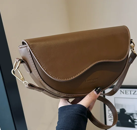 Wholesale Luxury Women Saddle Bag New Designer Custom One Shoulder Underarm Bags Fashion Messenger Bags