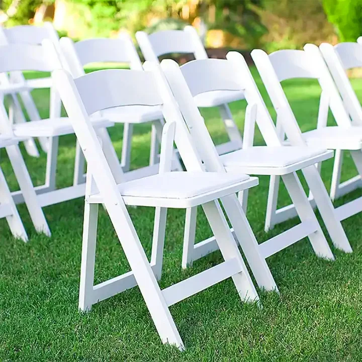 Wholesale Wedding Party Wimbledon Banquet Foldable Outdoor Furniture Garden Chair Plastic Resin White Folding chairs For Events