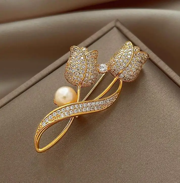 Pearl Flower Brooches Women Elegant Rhinestone Floral Bouquet Lapel Wedding Party Badge Brooch Pins