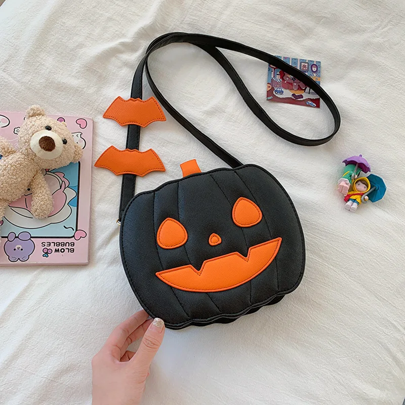 Halloween Pumpkin Shoulder Bag Bat Ornament Fashion PU Purses Funny Halloween Club Party Gift Crossbody Bag