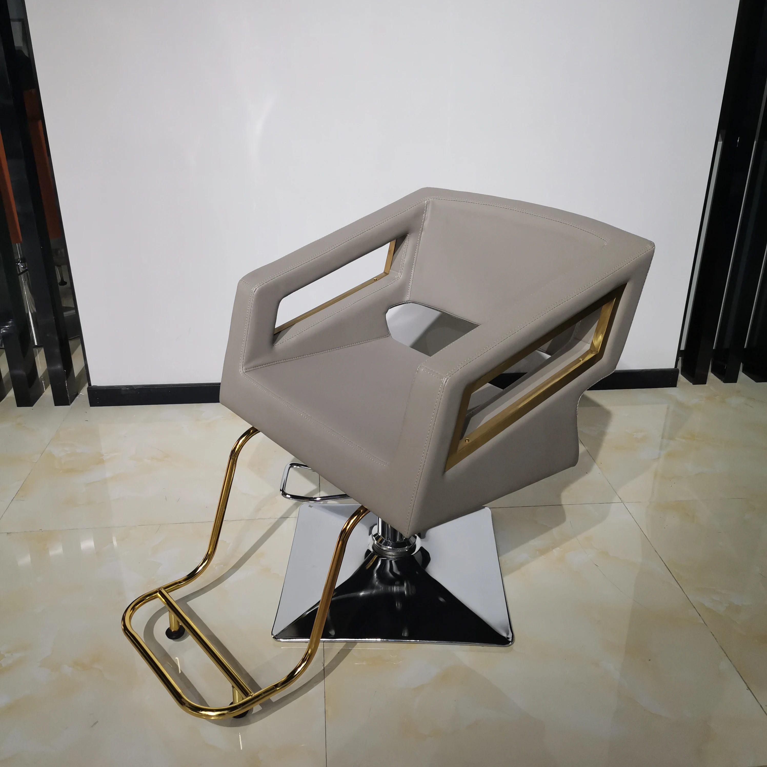 New product Sulin grey leather gilt hair barber shop chairs furniture with gold stool chair for salon