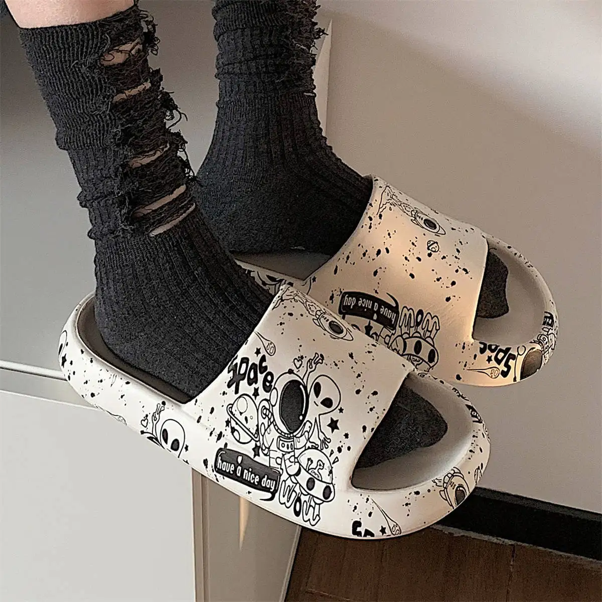 XIXITIAO Alien pattern cartoon fashion men eva slippers unisex home outdoor summer lady slide sandals slides slippers for women