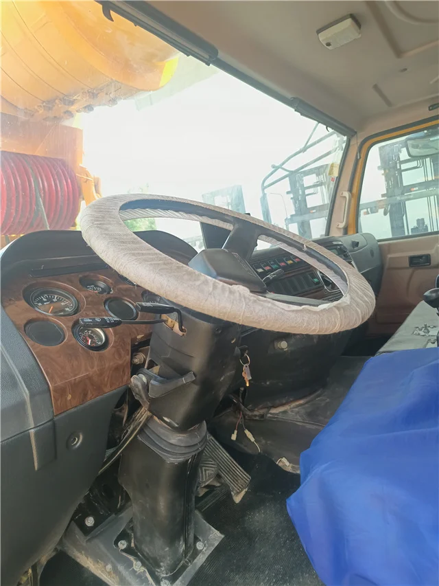 XCMG 100 tons QY100K mobile truck crane ,XCMG 100 tons lifting QY100K truck crane