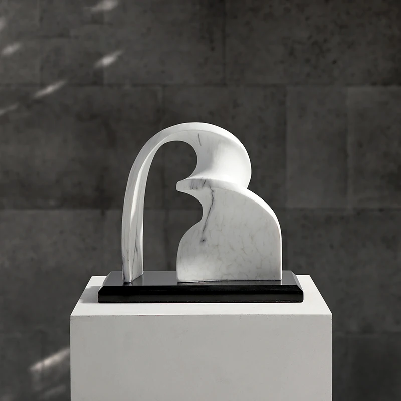 Creative modern style room decoration abstract resin home decor sculptures modern