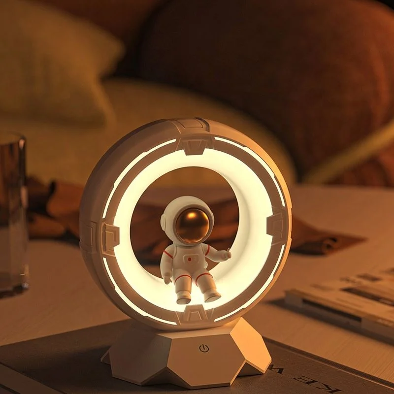 Shingel Modern Creative Rechargeable Astronaut Decorative Night Lamp Home Decor LED Night Table Light For Bedroom Hotel Bedside