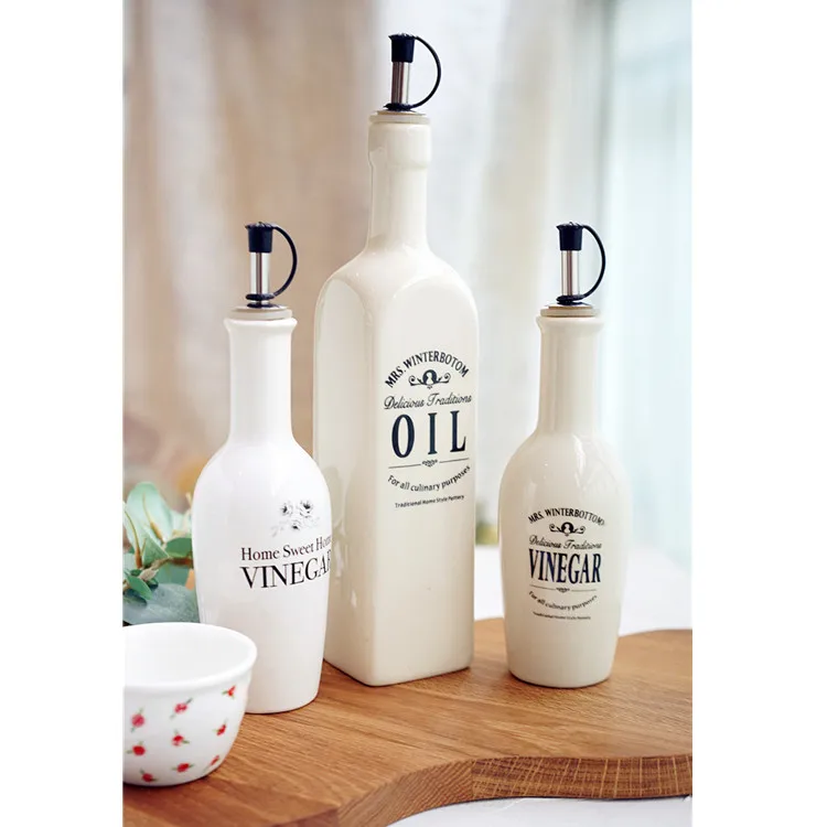 Houseware kitchen porcelain cooking used white oil bottle / vinegar ceramic oil dispenser