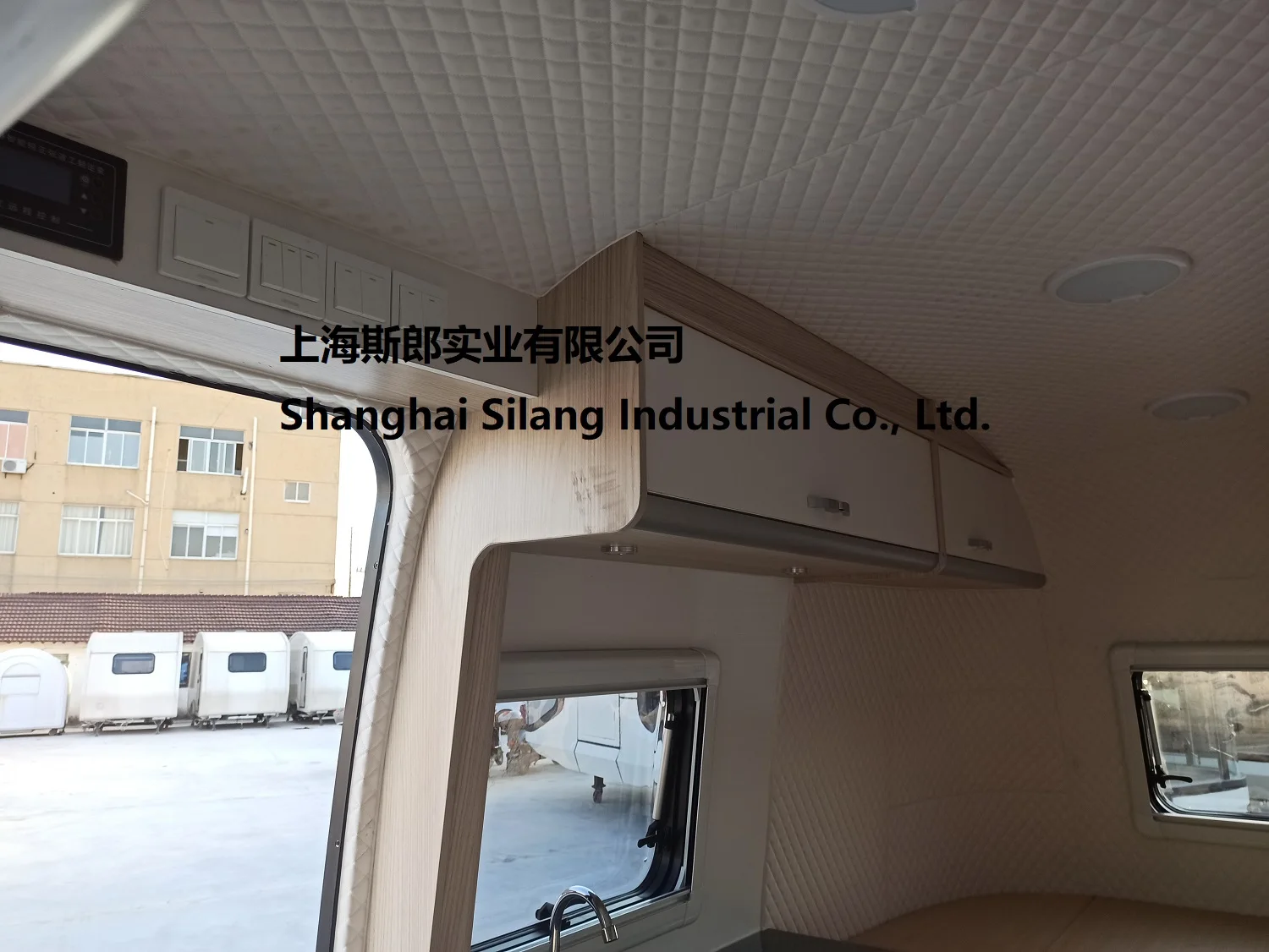Fiberglass Manufacturer supplied Customized SL-CC-3 Elephant shape towbar mobile house travel trailer