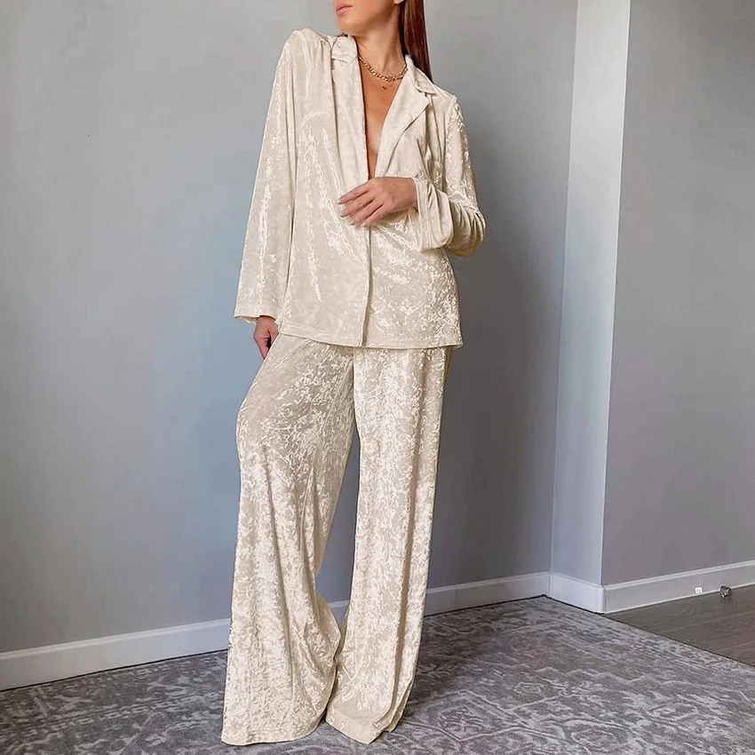 New arrivals women  two piece warm pajamas thick velvet loungewear winter fuzzy pyjamas set