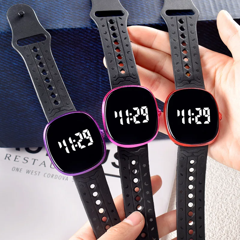 Mew Arrival M12 fashion Cheap White led Bracelet watch styles Plastic sport digital electronic watch