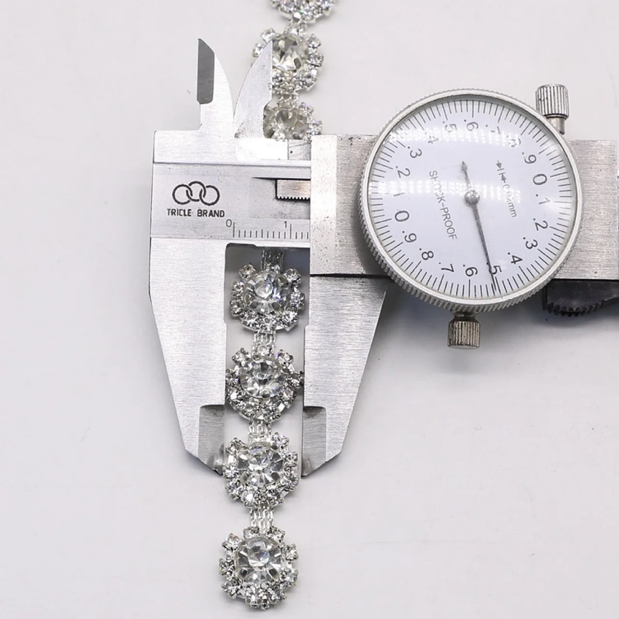 Fashion Glass Crystal Wedding Dress Decorative Rhinestone Jewelry Chain Decorative Ribbon Applique Sew On Clothes Shoes Accessor