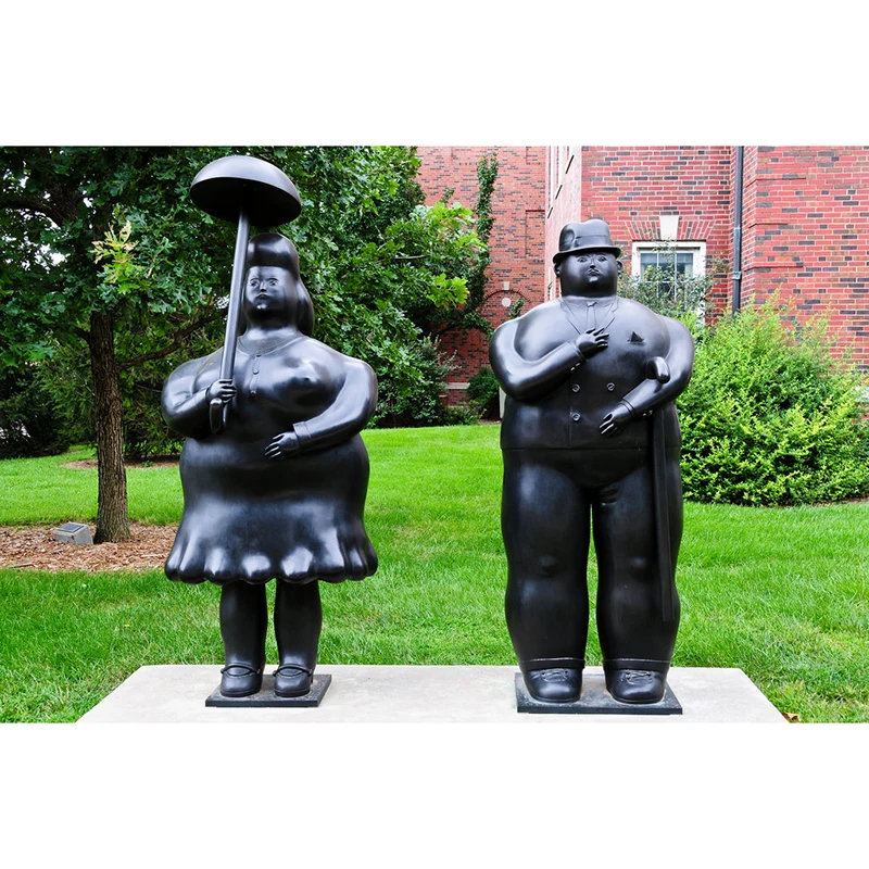 park decor metal casting statue Fernando Botero famous artwork bronze sitting men sculpture