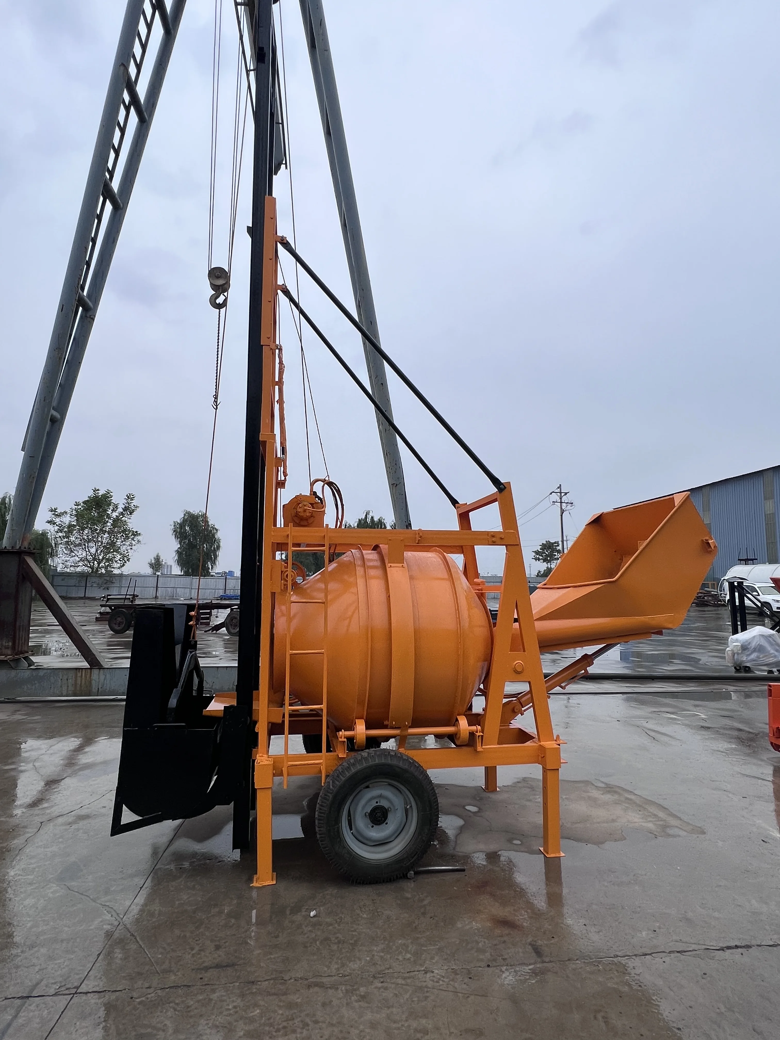 8-10m3/h Hot selling JZC300 diesel engine concrete mixer with lift