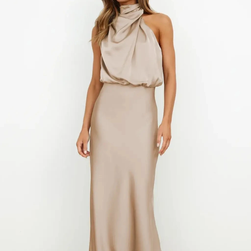 Customized ODM service new arrivals silky satin material sleeveless halter design women evening dress