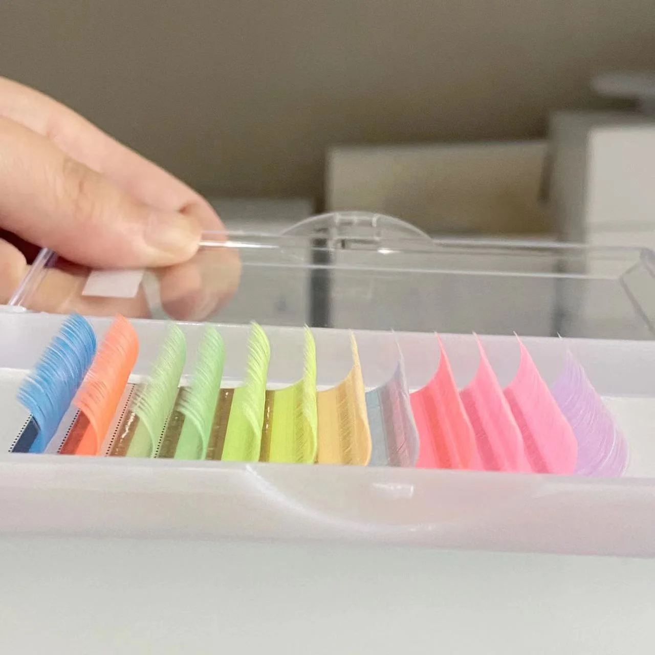 Coloured lashes tray  Wholesale Silk Eyelash Extensions  colored lash extensions