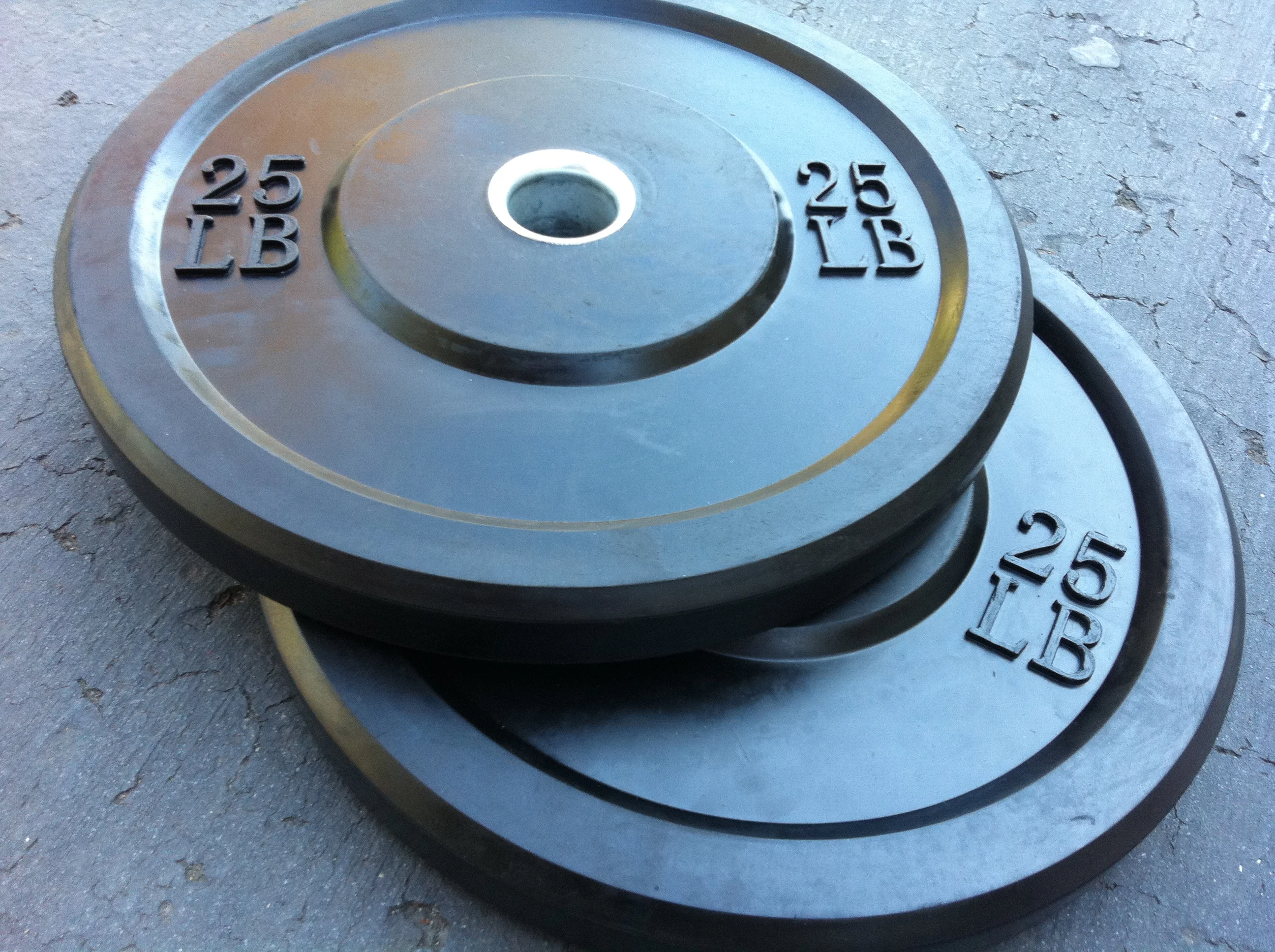 Gym equipment high quality black rubber bumper weight plates barbell plates 5kg -25kg 10lb-55lb