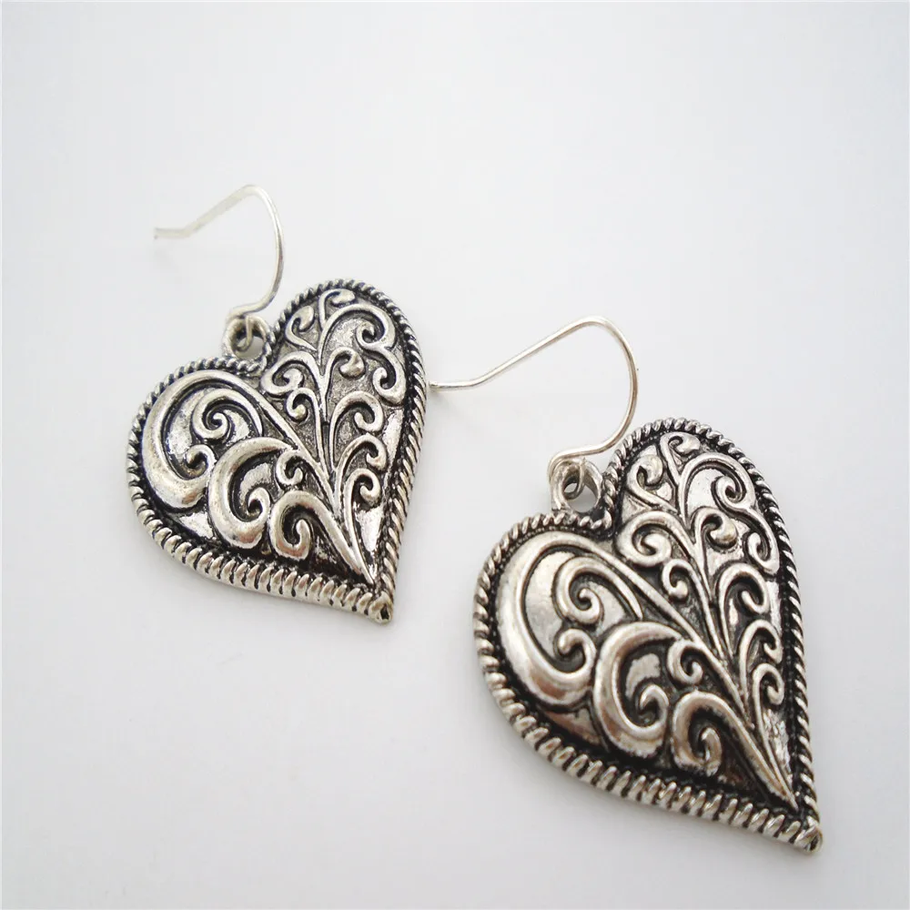 fashion accessories jewelry designer earrings of silver oxidized heart earring