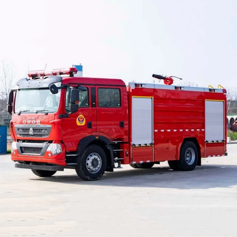 Китайский Производитель Sinotruck 8000L 8m3 пожарно-спасательное оборудование специальный грузовик с пеной и резервуаром для воды пожаротушение