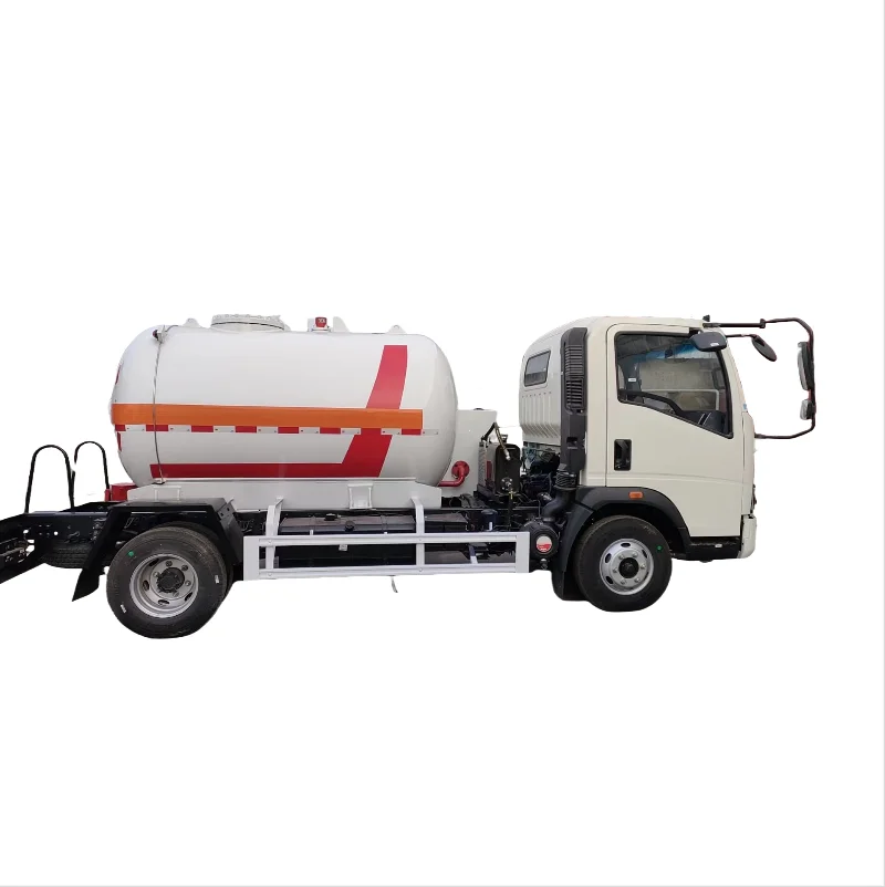 5m3 Sinotruk 4*2 small LPG Gas Tanker Trucks  Refilling Gas truck