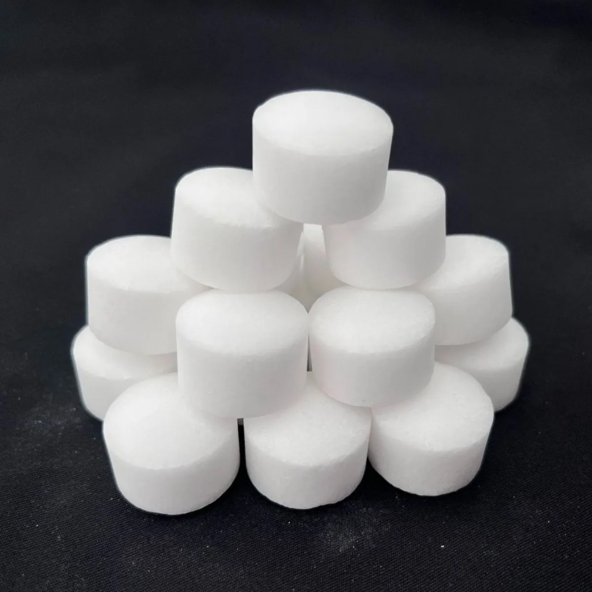 D201 ion exchange resin softening wastewater treatment basic resin wholesale strong basic anion exchange resin