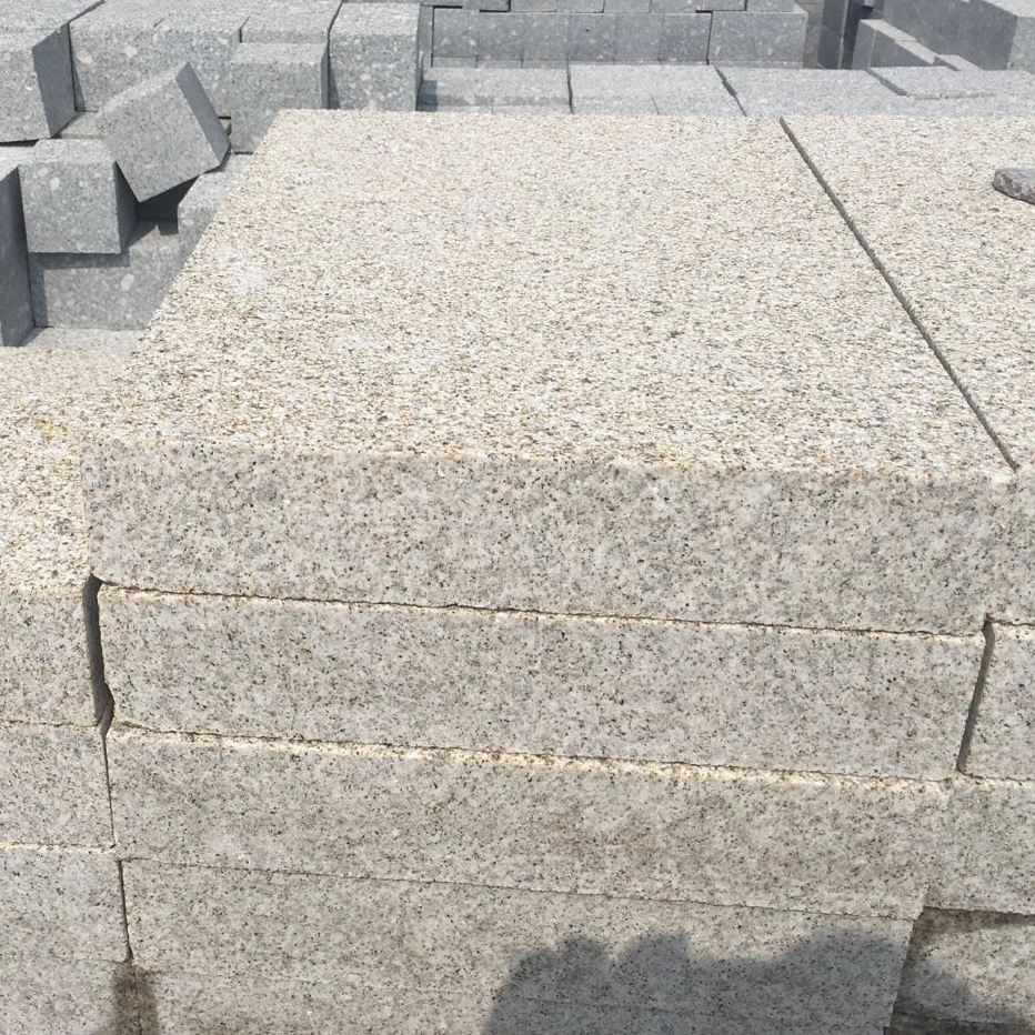 Yellow stone in granite for paving