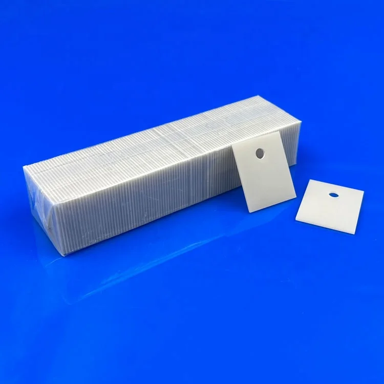High Thermal Conductivity 25mm*20mm*1mm Aluminum Nitride Ceramic Substrate with Hole