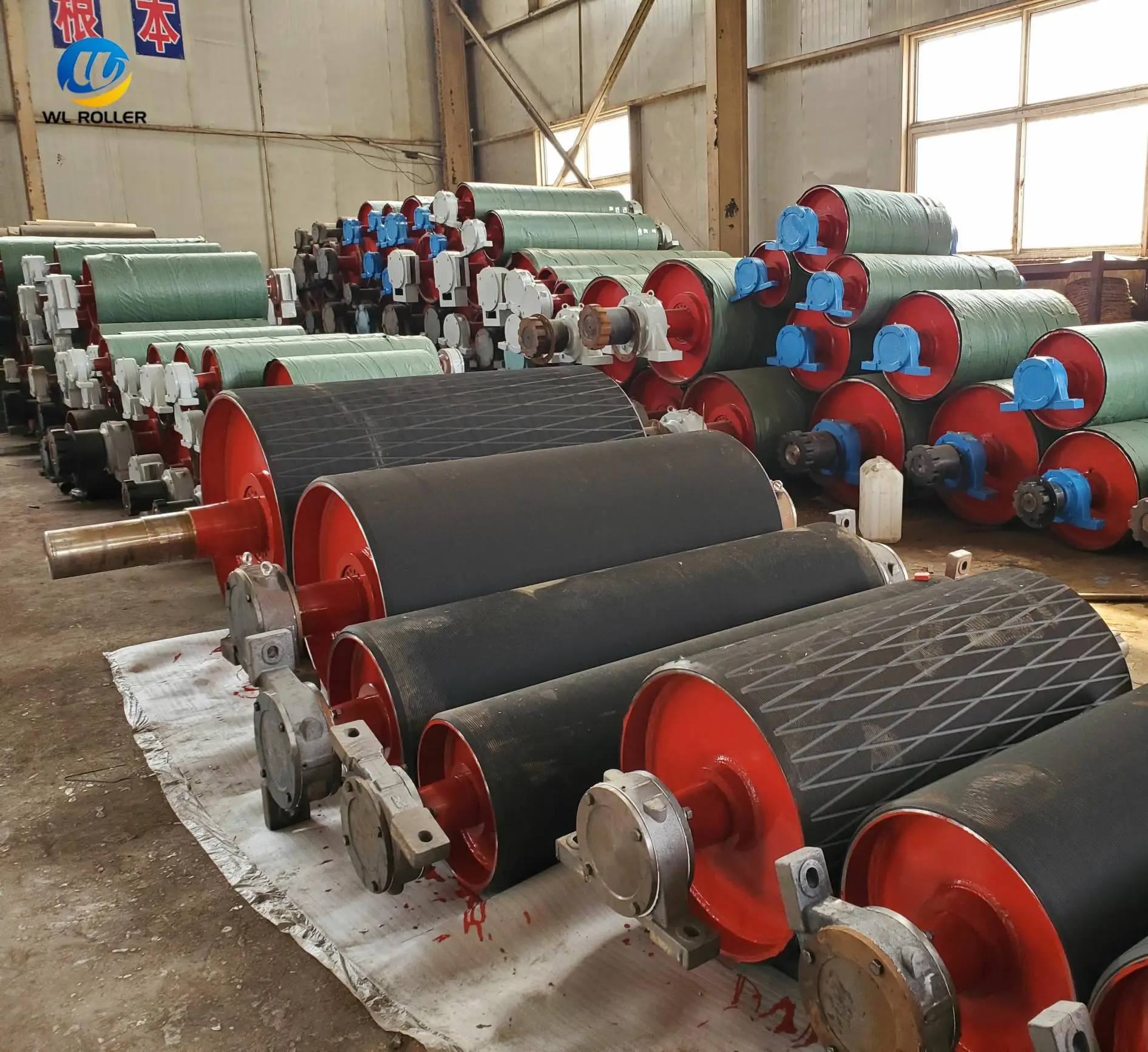 Belt conveyor roller is used to transport the transmission drum