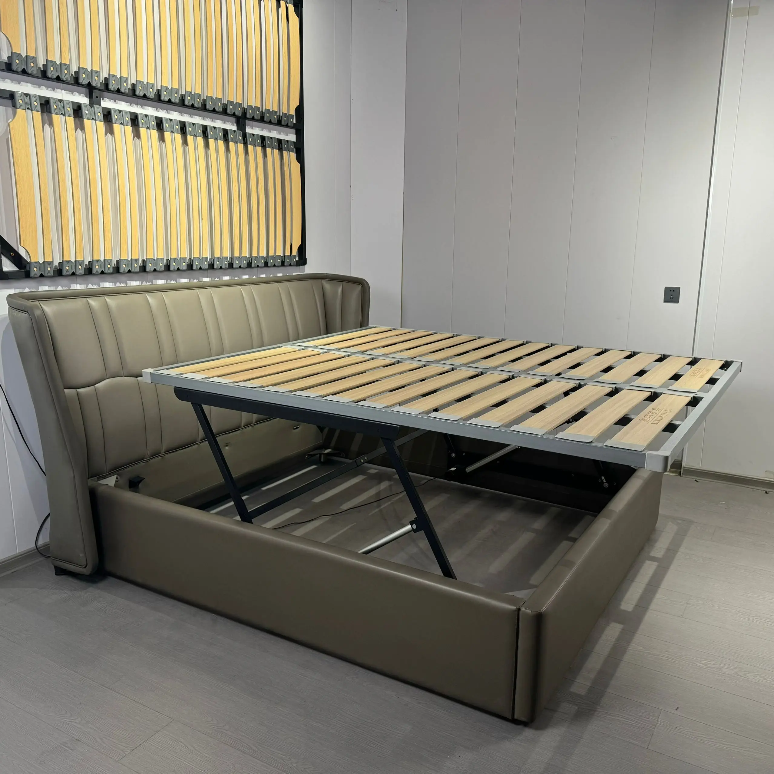 High quality upgrade queen king customized  size  poplar  slatted bed frame for bed platform base