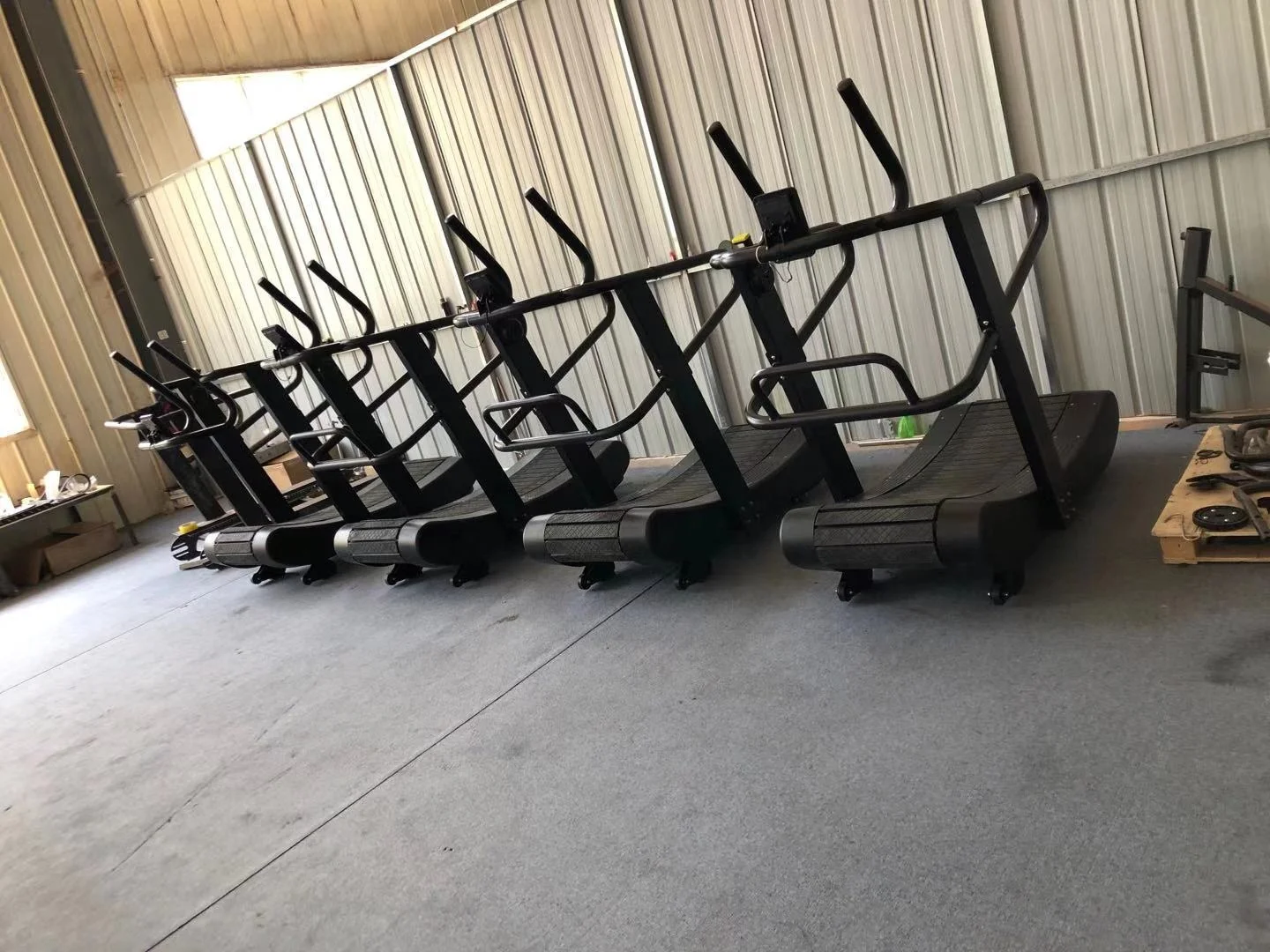 Commercial Treadmill Curved Commercial Gym Fitness Treadmill Self-generated No Power No Motor Curve Treadmill with Resistance