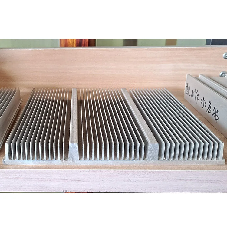 Aluminum Car Amplifier Heatsink , Die Casting Extruded Aluminum Heatsinks For 150 mm Diameter PCBS , Aluminum Extrusion Heatsink