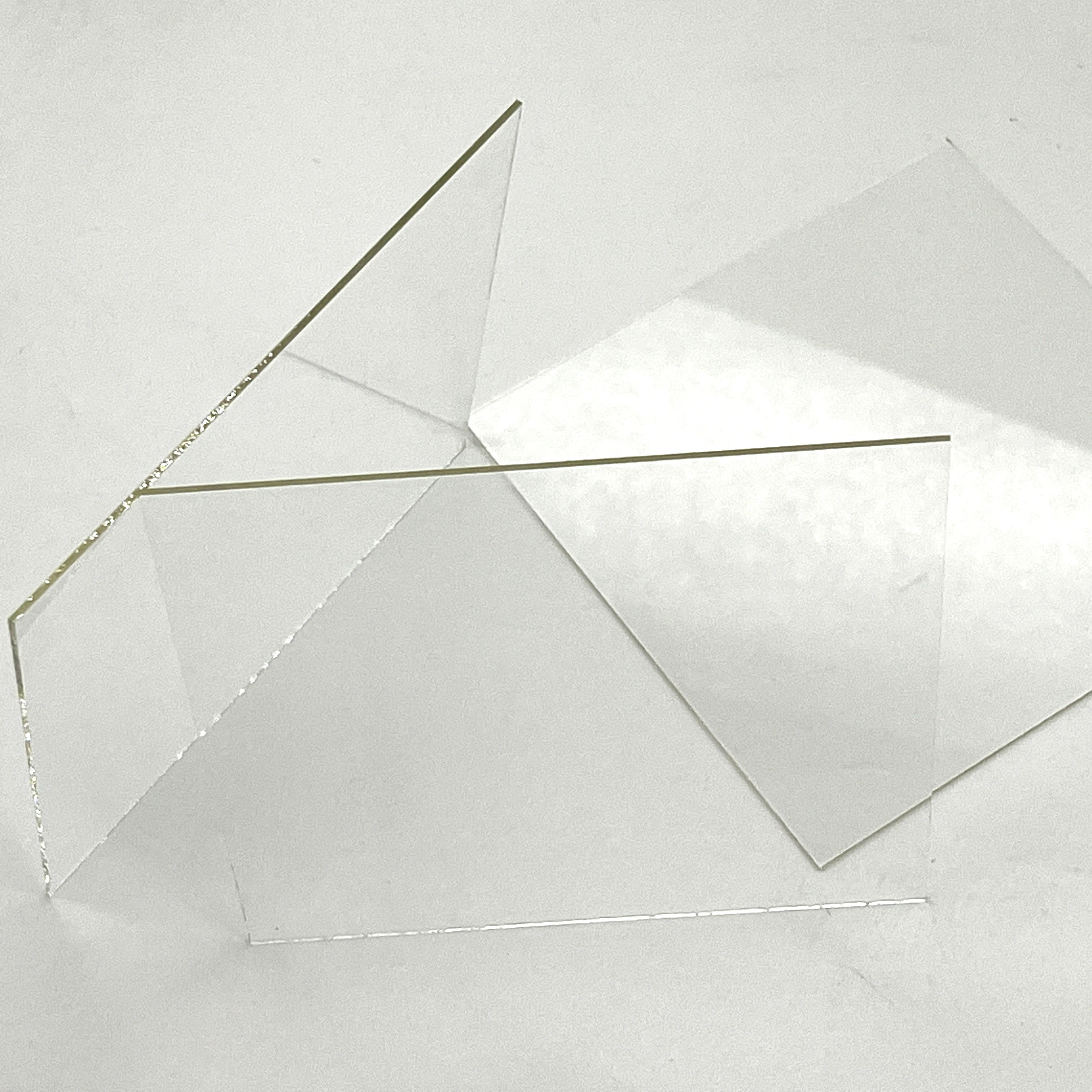 Ультра белое ультратонкое стекло с низким содержанием железа Супер высокая прозрачность 98% 1 мм 3 5 Хрустальное