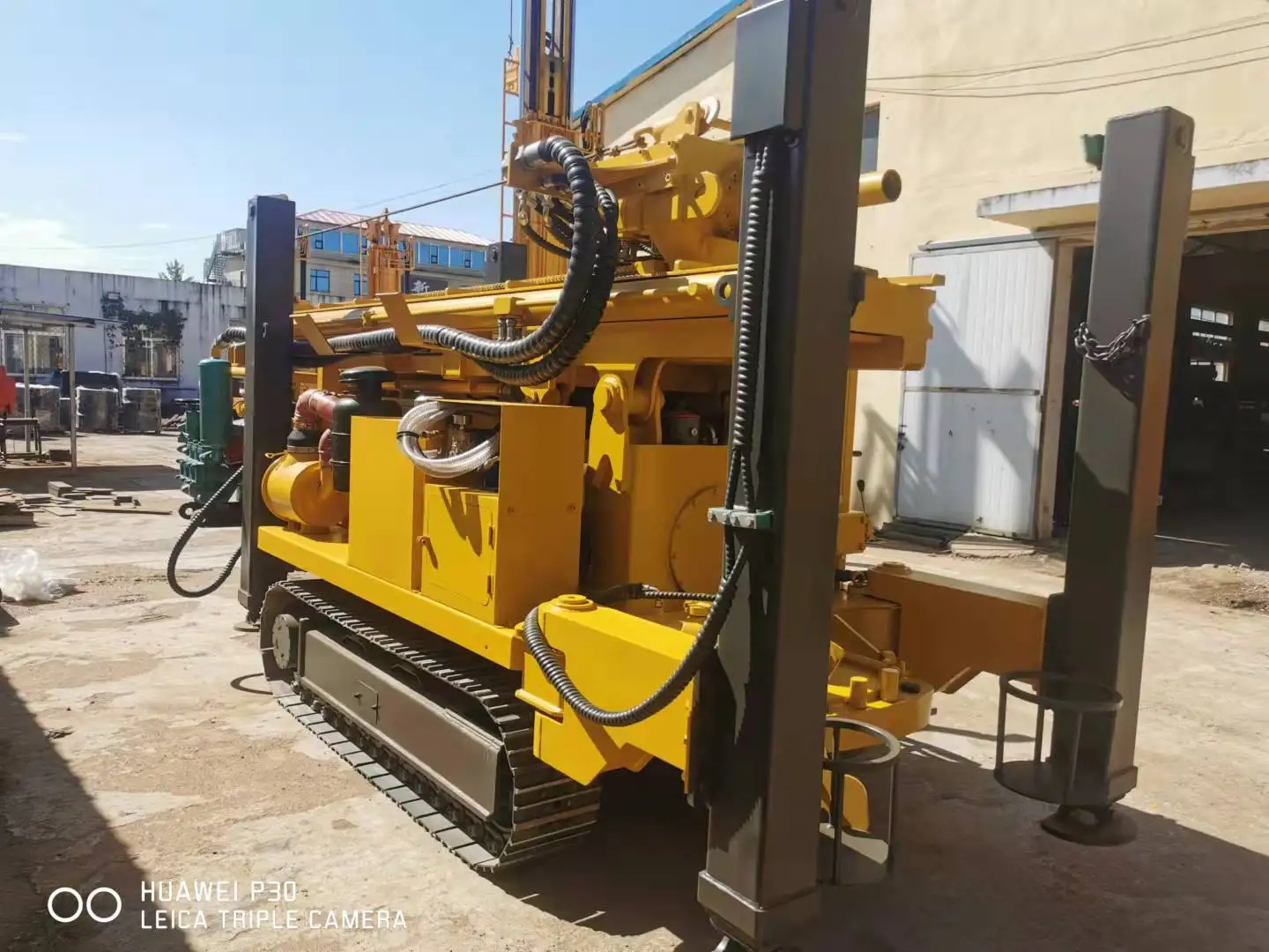 400m Diesel Engine Driven Air Drilling Water Well Crawler Borehole Drill Rig for Drink Water
