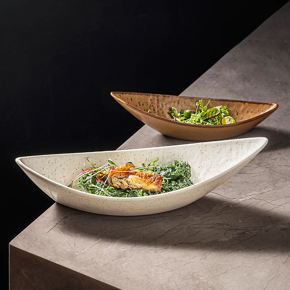 Прямая Продажа с завода необычный стиль фарфоровые Угловые Тарелки и блюда особым дизайном Высококачественная пищевая витрина для рестуаранта