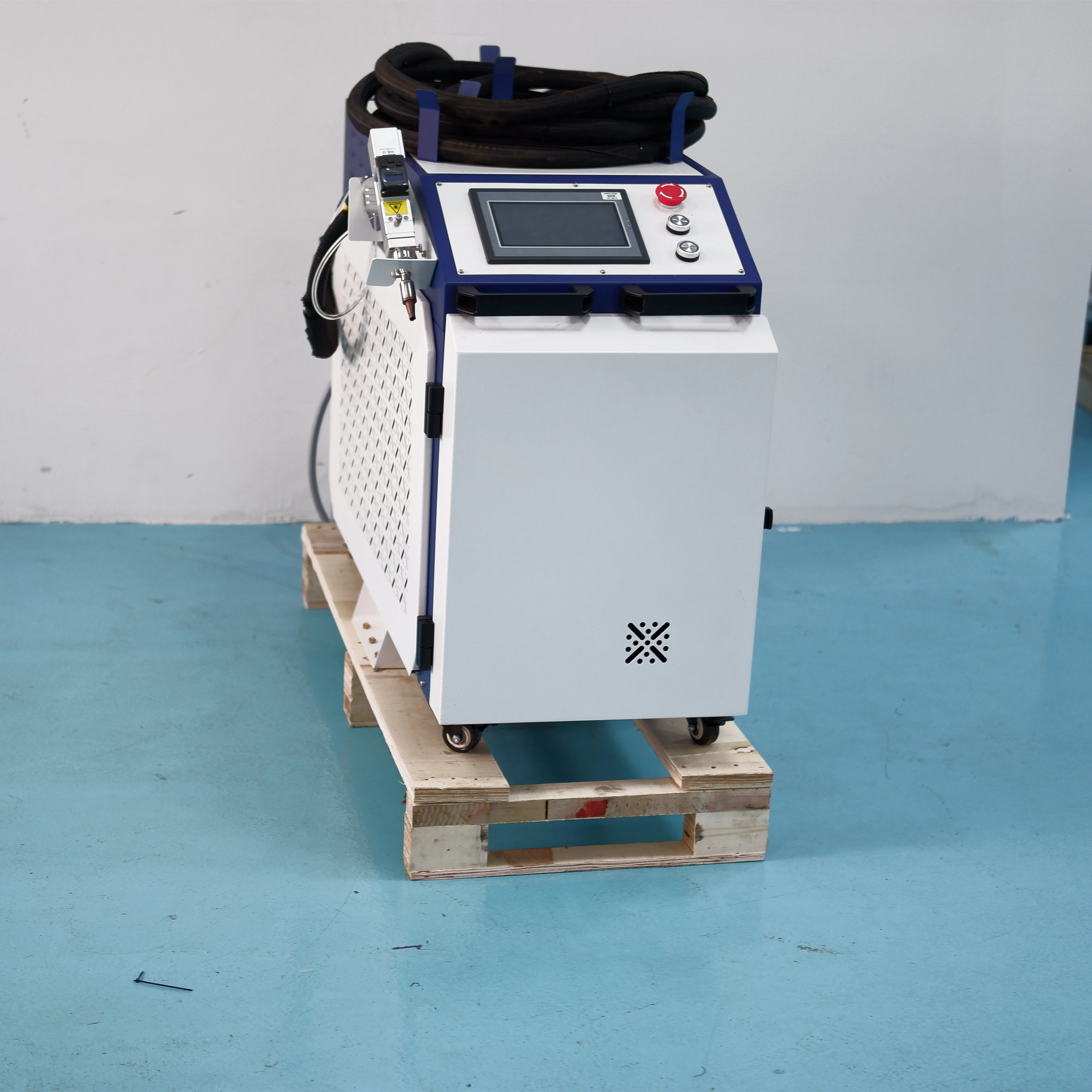 Laser Welders 1500w Handheld Fiber Laser Welding and Cutting Machine Spot Laser Welder Provided 220v RAYCUS 2 Years 3000w 0.75kg