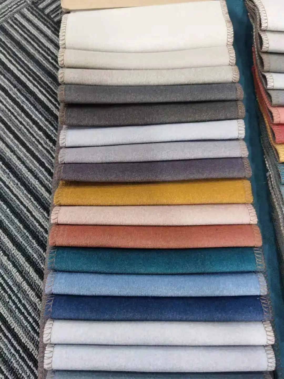 Luxury Soft Plush Holland Velvet Fabrics Upholstery Furniture Dyed Fabrics Sofa for Home Textile Chair Tricot Jacquard Fabric