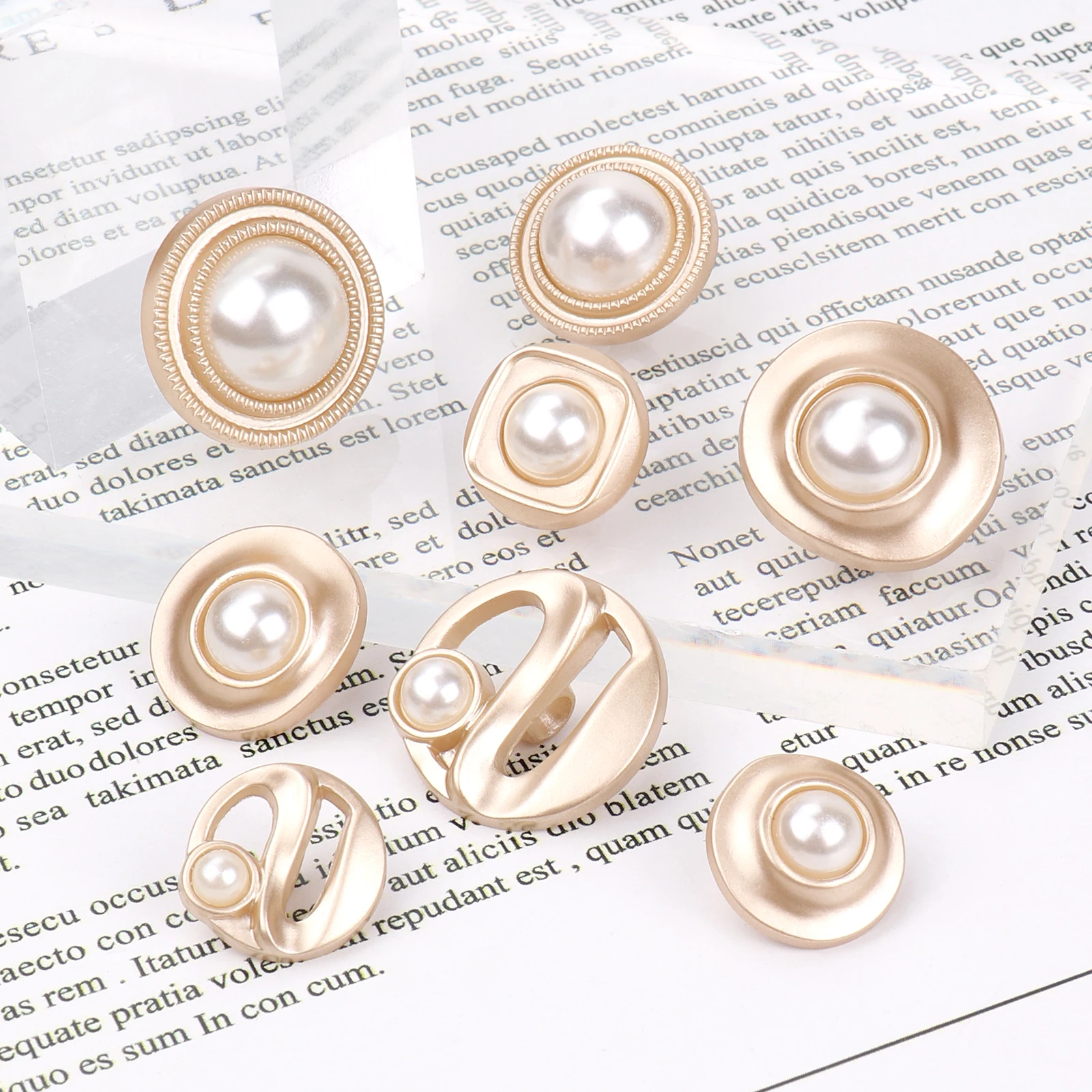 Mailida custom white round women plastic garment dome shank buttons for clothes, dress