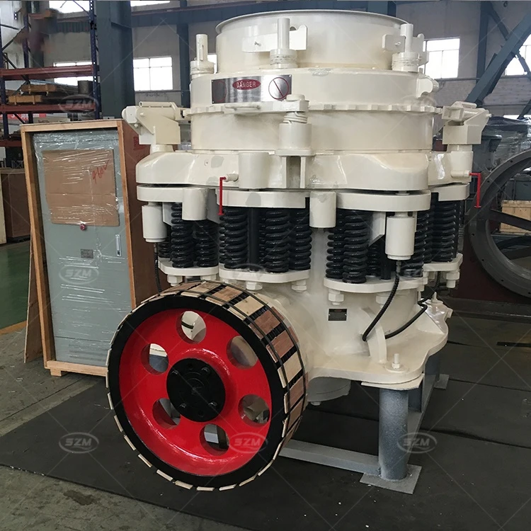 El mineral se abre con una trituradora de cono compuesta, una trituradora de cono de resorte de grava para la cantera.