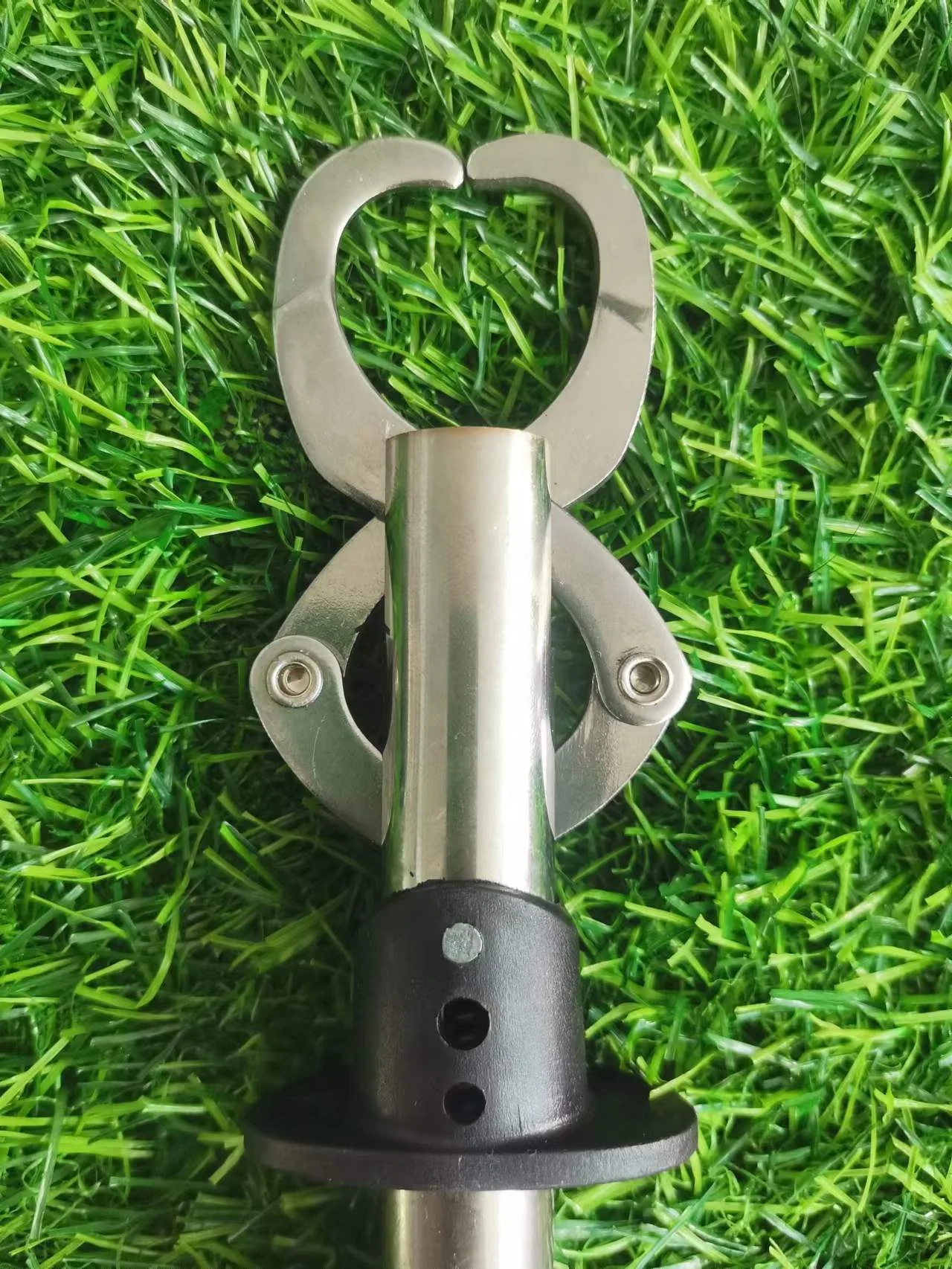 Fish Grip Holder with Scale Stainless Steel Fishing Gripper Fish Lip Grabber Saltwater Fishing Controller