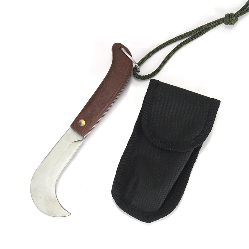 2020 Professional Factory Price Mini Sickle Garden Tool to Remove Grass with Wooden Handle