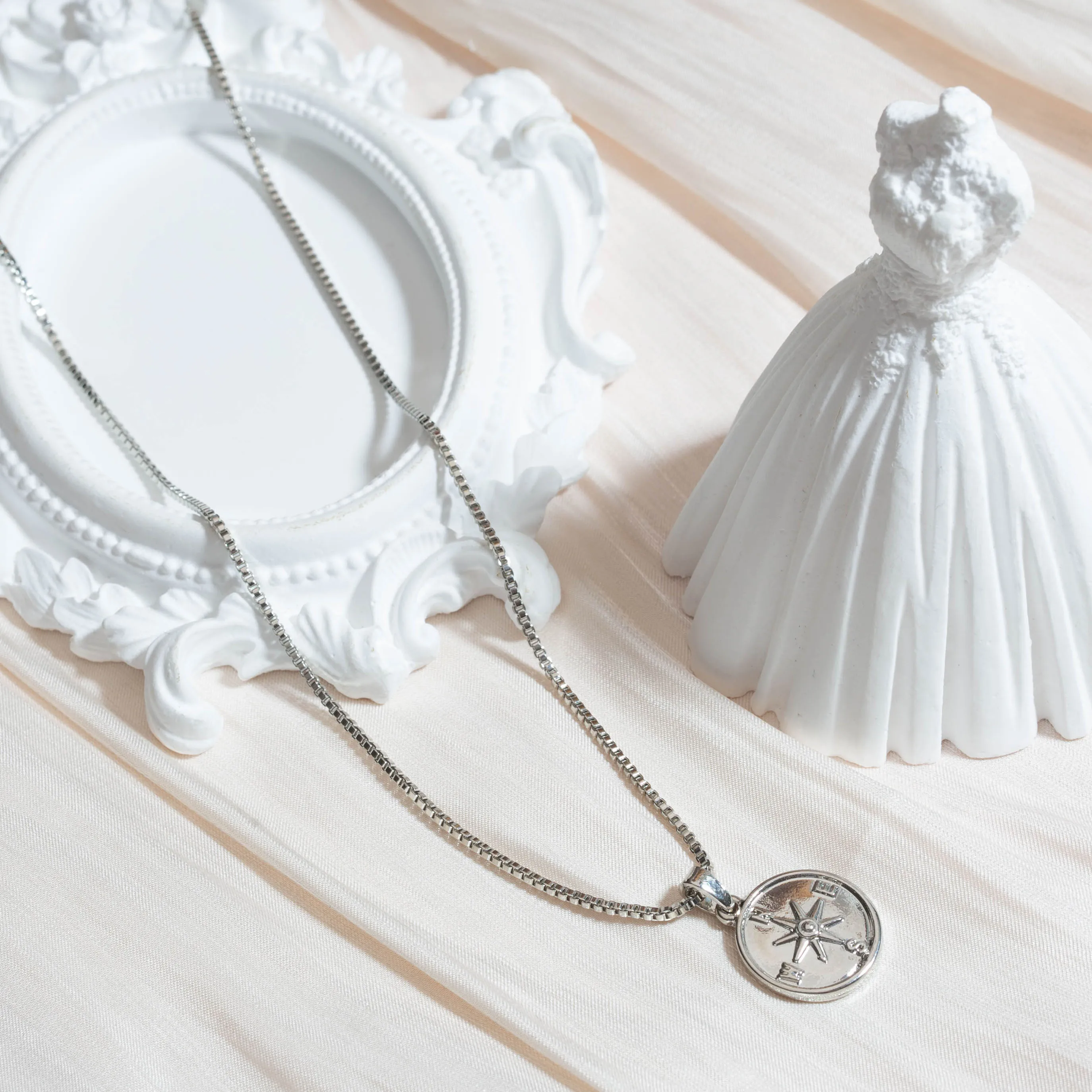 Compass and star pendant necklace silver collarbone chain for women jewelry