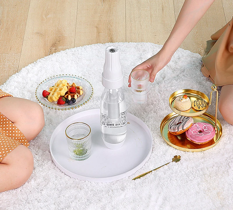 Household Soda Maker Portable Soft Drink Soda Maker Bottle Home Sparkling Water Machine