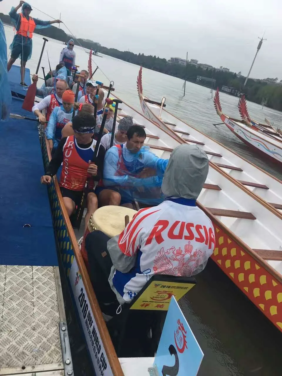 Seven Year Old Shop IDBF 12 Man Dragon Boat Lightweight Reinforced Fiberglass Bottom Dragon Boat