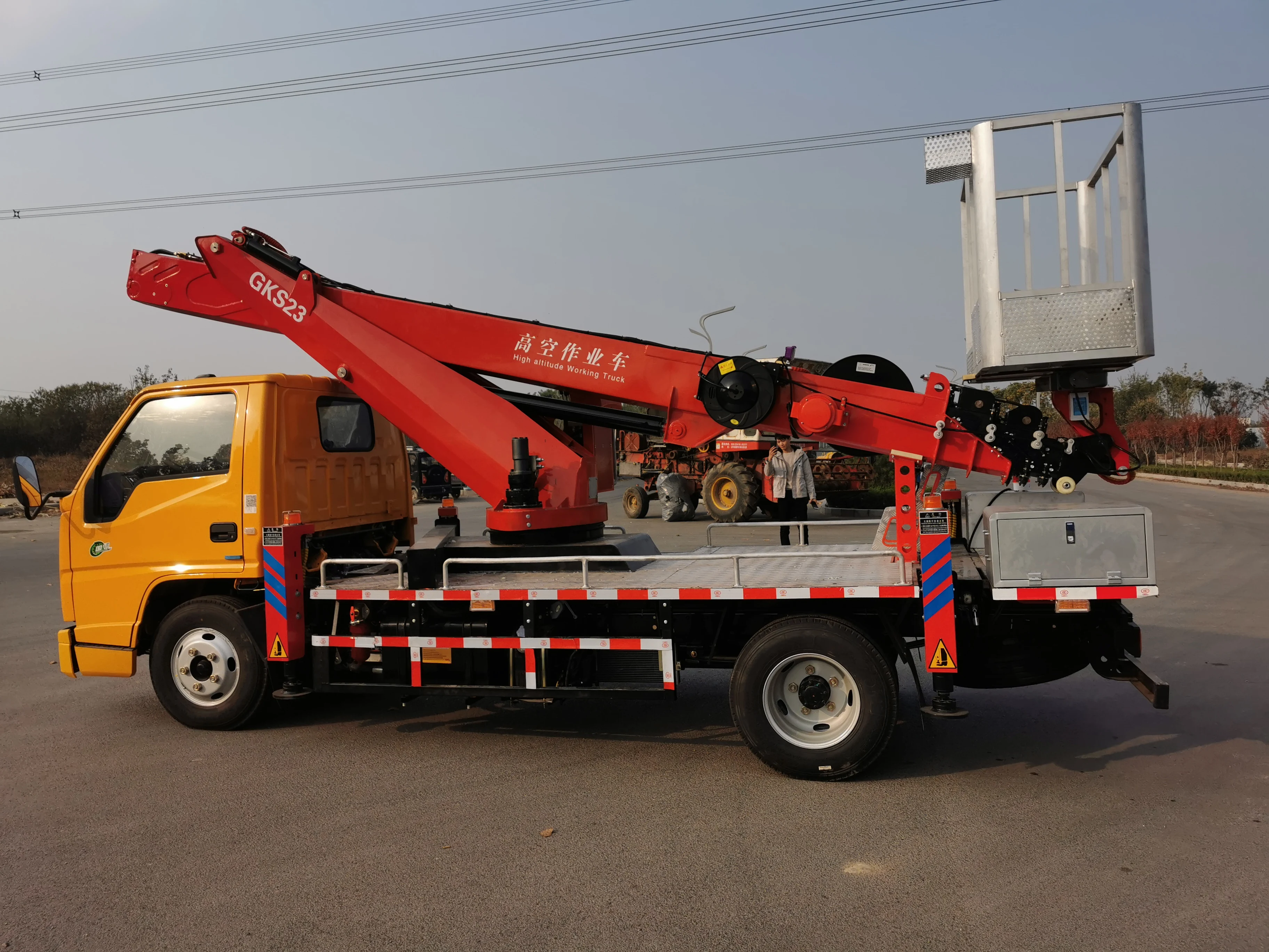 aerial lift truck aerial work vehicle free bucket truck Bucket Crane Truck Vehicle aerial Platforms 21m 23m 26m  28m 45m