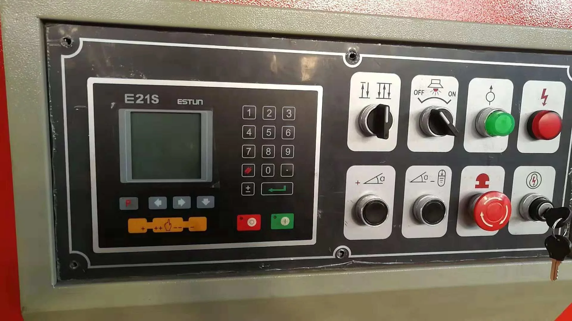 
Exported to Canada 16x4000 hydraulic shearing cnc aluminium cutting machine 