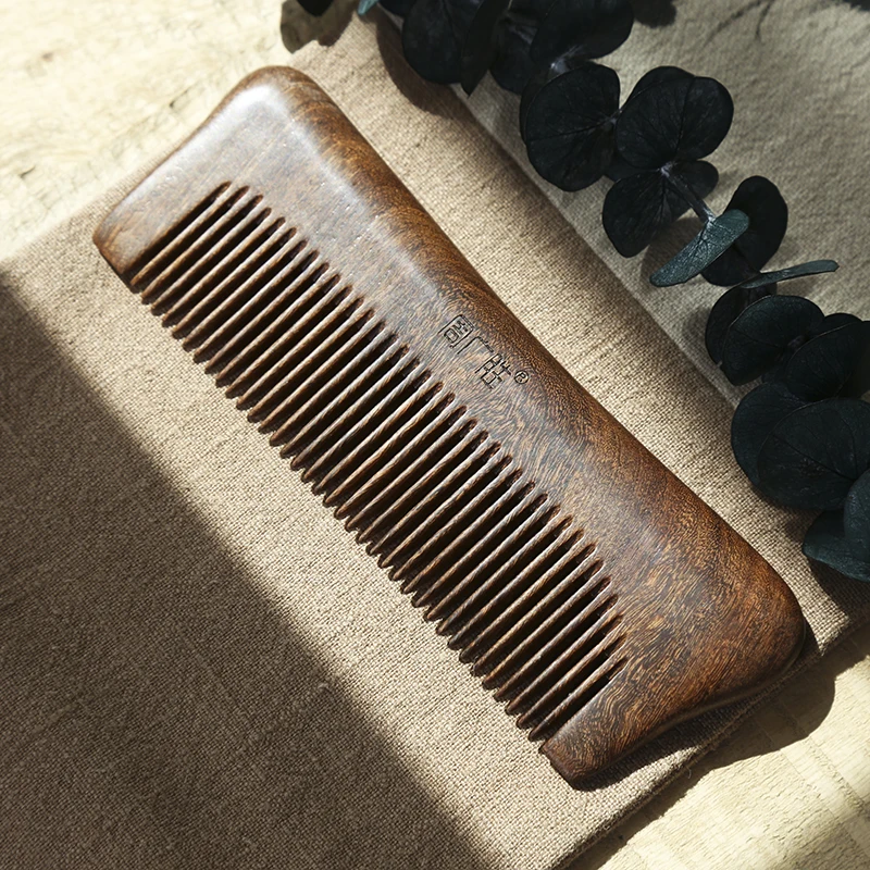 Sandalwood comb Souvenir  Gift doll woodcarving art production Wood carving handicraft manufacturer