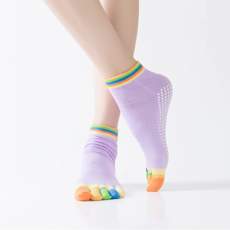 
Sustainable Women Custom Logo Breathable Cotton Non Slip Yoga Toe Socks Anti Slip 