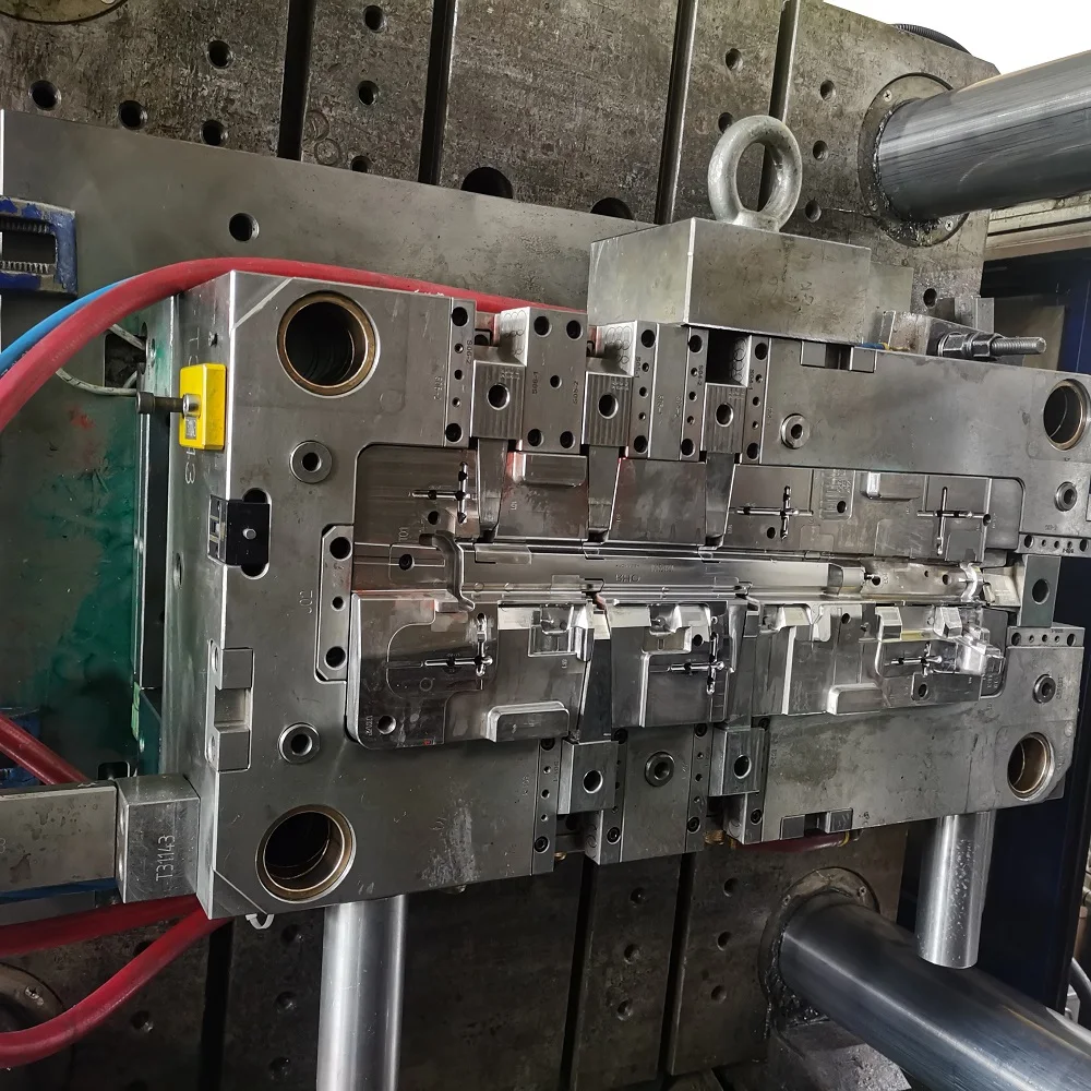 Cheap Mould Company Custom Pp+edmp Material High Precision Automotive Molds Auto Parts Molds Mould Maker