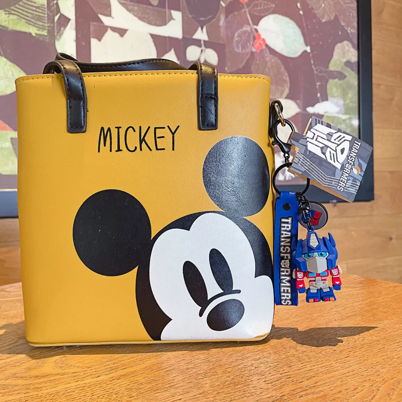 Hecion Robot Toy Car Key Chain Cartoon  PVC Doll Transformers Keychain Optimus Bumble Bee Key Chain