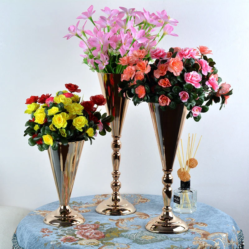 Wedding Table Decorative Centerpieces Artificial Flower Arrangement Gold Metal Trumpet Flower Vase for Party Home Decoration